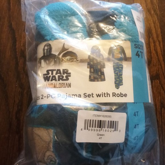 New Star Wars Kids' 2-piece Pajamas with Robe Boys Sleepwear Toddler select size - Picture 1 of 8